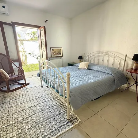 Stefano's House Tatil Evi Olbia